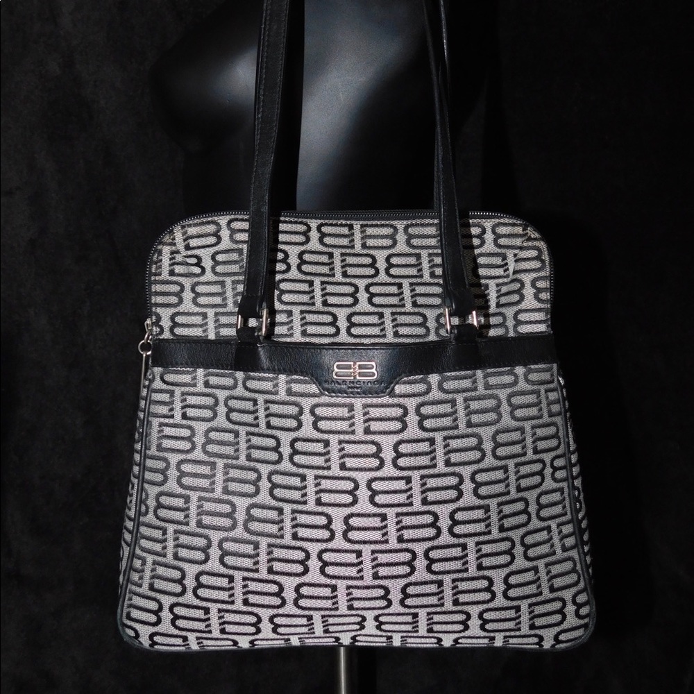 AUTHENTICATED VINTAGE BALENCIAGA